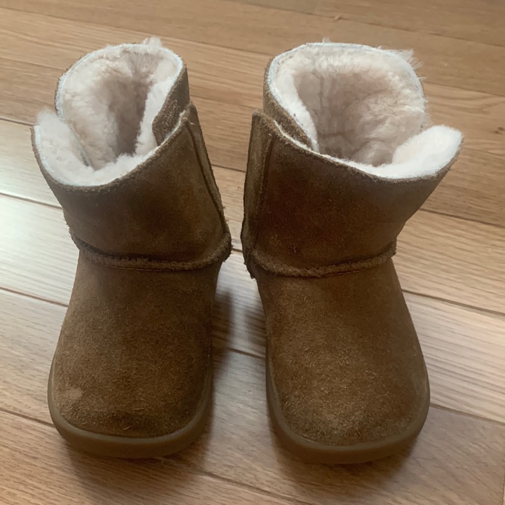 Baby Uggs